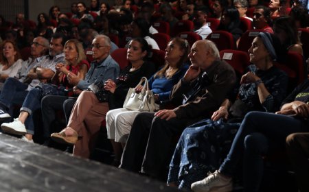 "أطباء بلا حدود" قدمت عرضا مسرحيا بعنوان "غزة – عيتا الشعب – غزة" على مسرح "مونو"