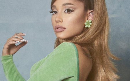 أريانا غراندي تخطف الأنظار بإطلالة زمردية ساحرة من عالم Wicked