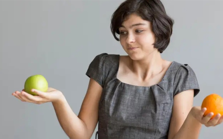 بين التفاح والليمون.. ما الأفضل للصحة؟