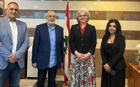 نضال لأجل الإنسان عرضت لحماية الأطفال من مواقع التواصل مع وزيرة التربية