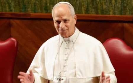 البابا أمام نجوم من عالم السينما: الفن السابع وسيلة رجاء وسط العنف والحروب