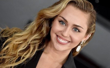 مايلي سايرس تحتفي بتجاعيد «الضحكات الحقيقية»