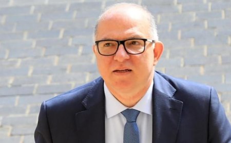 بعد غرق الوزارة.. تعليق من وزير العمل