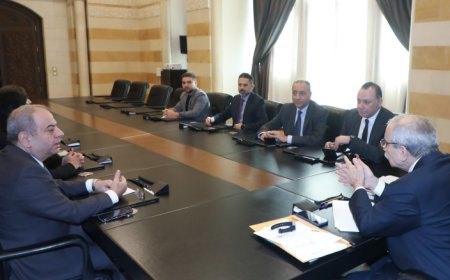 سلام أمام وفد من نادي الصحافة طرح تساؤلات حول قدرة "حزب الله" على الردع وحماية اللبنانيين: لبنان في حرب استنزاف من طرف واحد