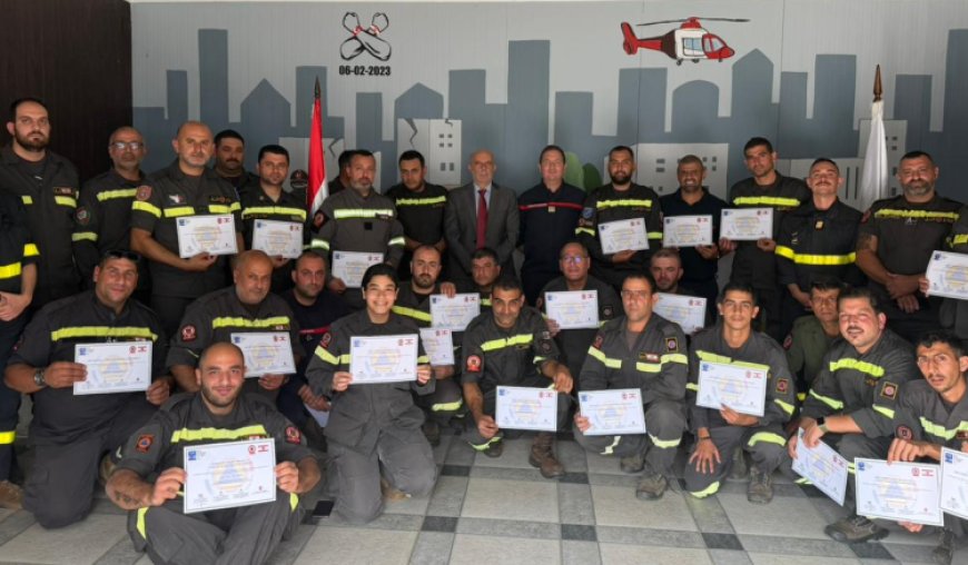 تسليم إفادات لخريجي دورتين تدريبيتين على تقنيات إطفاء حرائق الأحراج