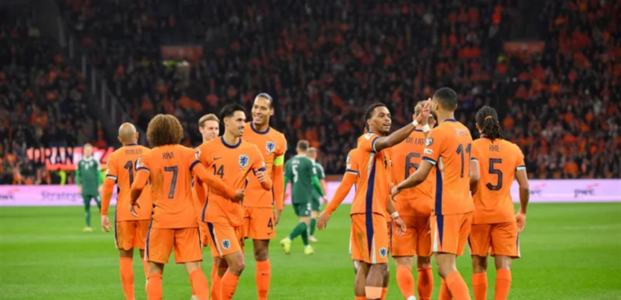 هولندا الى نهائيات كأس العالم