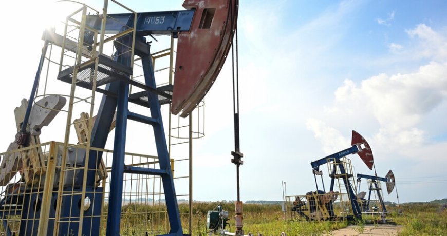 تراجع أسعار النفط العالمية