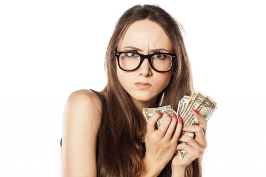 هل يمكن أن تُدمّر المرأة عائلتها… فقط لأنها تخاف إنفاق المال؟ قصص لا تُصدق!