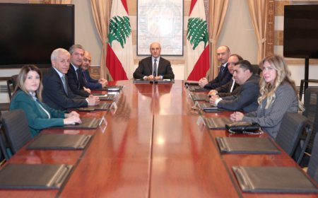 وزير الداخلية بحث مع الصمد ملفات إنمائية وعقد اجتماعا للمحافظين