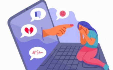 وجع خلف الشاشة… حكايات مراهقين مع التنمّر الإلكتروني