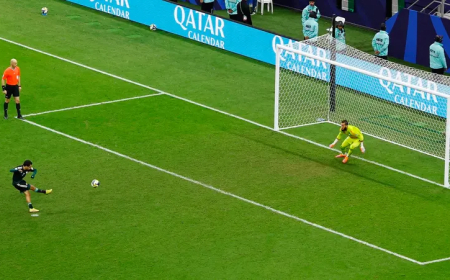 الامارات تجرد الجزائر من لقبها.. وتتأهل لنصف نهائي كأس العرب