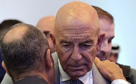 عرض أميركي بـ«توحيد الساحات»..  برّاك للإسرائيليين: تعطيل السلاح... لا نزعه