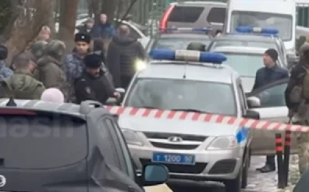 طعن رفاقه بسكين داخل المدرسة.. وهذه هي الحصيلة