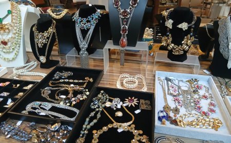 «أرشيف»… حين تفتح الجميزة خزائن الذاكرة البيروتية