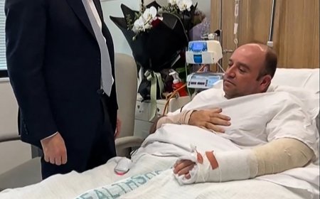 رئيس وزراء اوستراليا يزور "بطل بوندي"