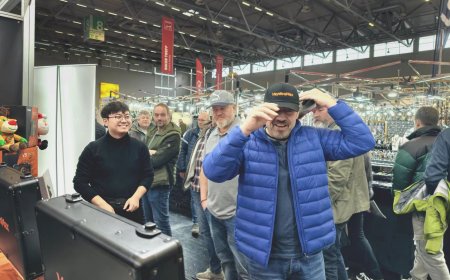 «VeydooMax V5 يثير ضجة في INTERMOT ويجذب اهتمام Yamaha وHonda بتقنيات AI لتعزيز سلامة الدراجات النارية»