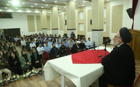  في محاضرة لطلاب ثانوية الإمام الجواد(ع) في البقاع.. العلامة فضل الله: لا تؤجّروا عقولكم لاحد