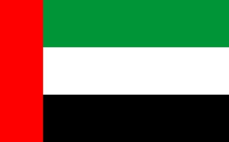 السلطات في دبي حثت السكان على البقاء في المنازل بسبب توقع سقوط امطار غزيرة