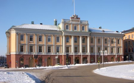 بعد حكم بالإعدام.. السويد تستدعي السفير الايراني