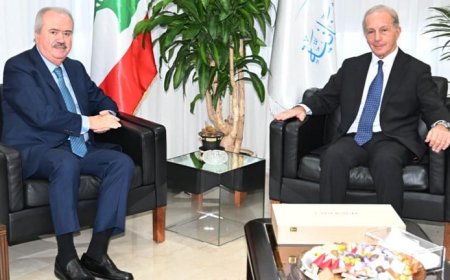 "الفجوة المالية" بين جابر والسفير الأميركي