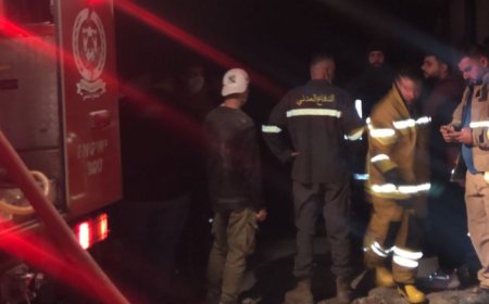 إهماد حريق داخل معمل في غزير