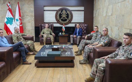 قائد الجيش استقبل نائب رئيس أركان القوات البرية الفرنسية