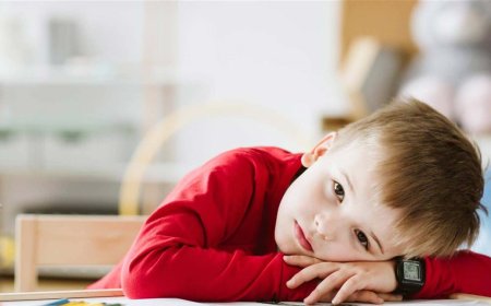 لبناء شخصية الطفل .. ما الطريقة الأفضل؟