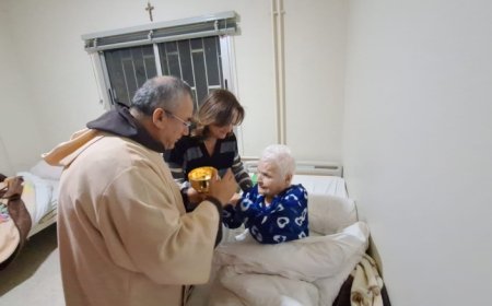 كاريتاس تحتفل بالميلاد في دار المحبة للمسنين في عندقت