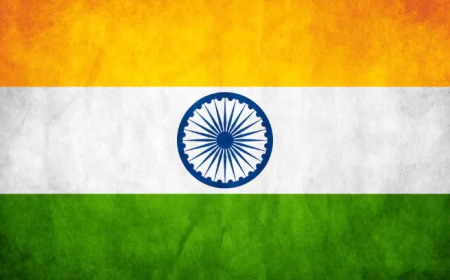 إصابة أكثر من 100 شخص في تصادم بين قطارين في الهند