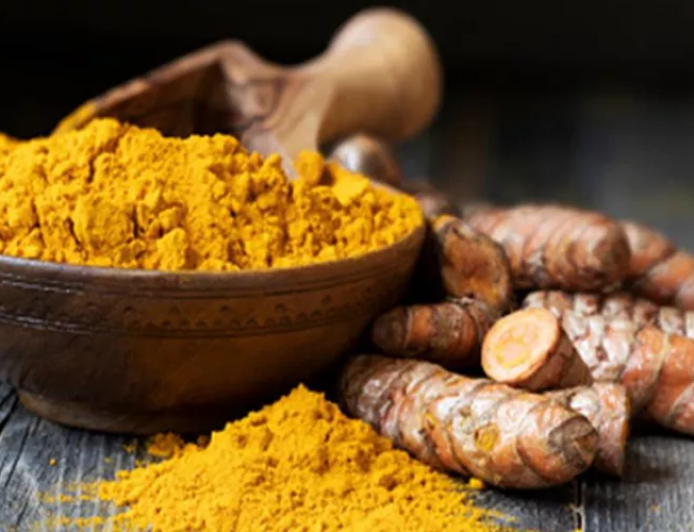 رغم فوائده الكثيرة.. تحذير من الكركم