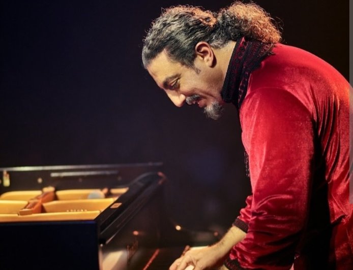 حفل ألف ابي سعد دعما للبنان