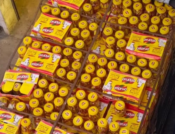 "مرقة دجاج" منتهية الصلاحية... والجمارك بالمرصاد