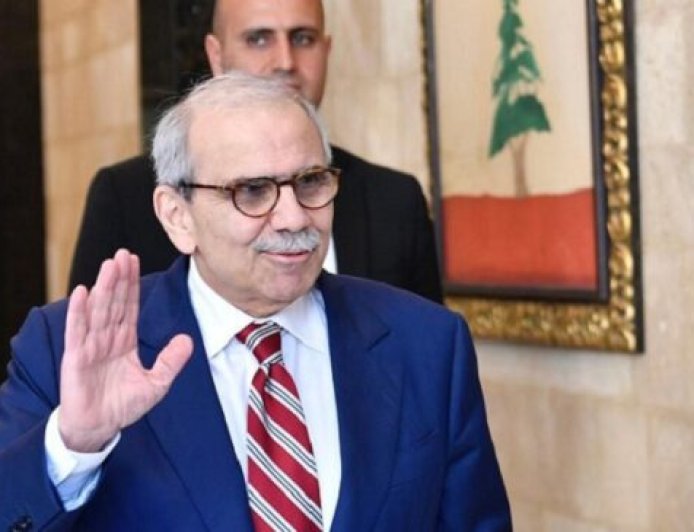 سلام:متمسكون بتنفيذ اتفاق الطائف