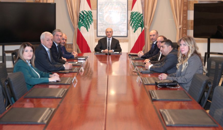 وزير الداخلية بحث مع الصمد ملفات إنمائية وعقد اجتماعا للمحافظين