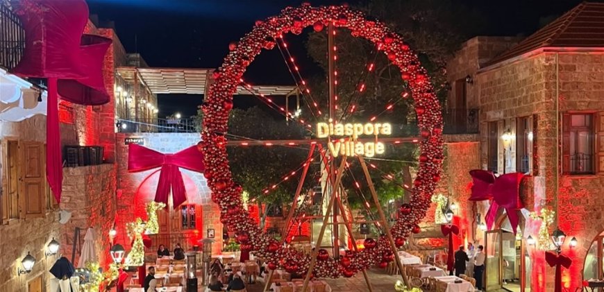 شانتال عون باسيل تضيء شجرة الميلاد في البترون