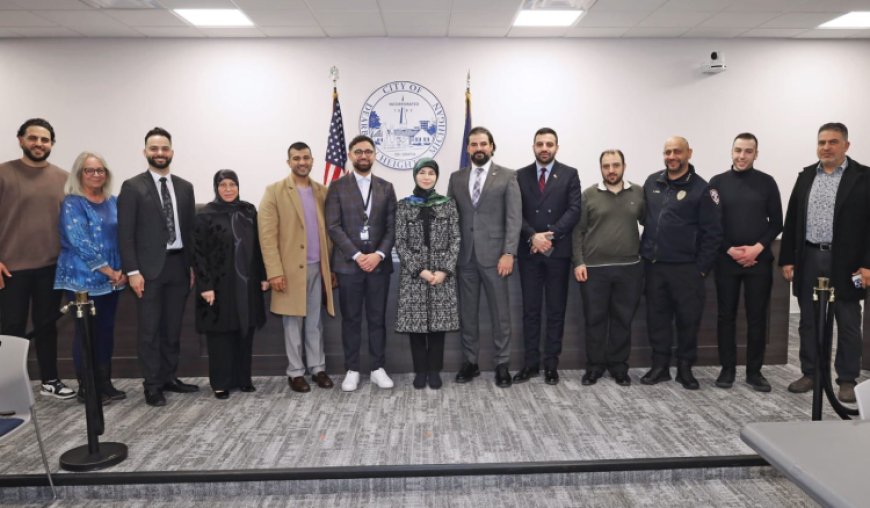 عناية عز الدين التقت رئيسي بلديتين في أميركا