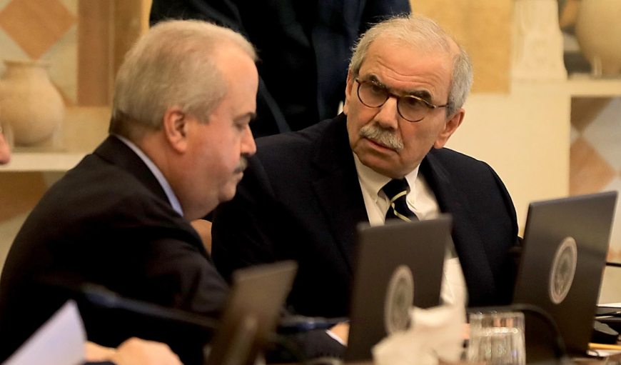 مشروع الحكومة لاسترداد الودائع يُحمِّل الدولة مسؤولية الانهيار