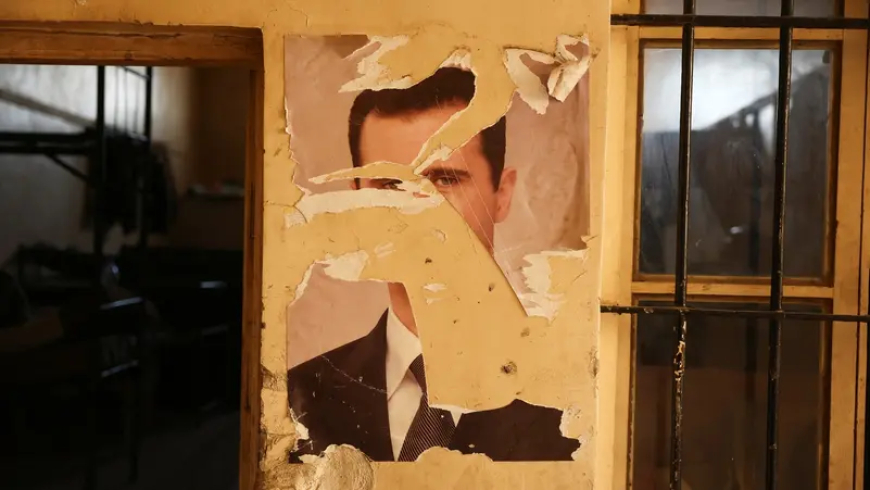 تفاصيل ما قبل سقوط الأسد.. هذا ما كشفه آخر رئيس حكومة