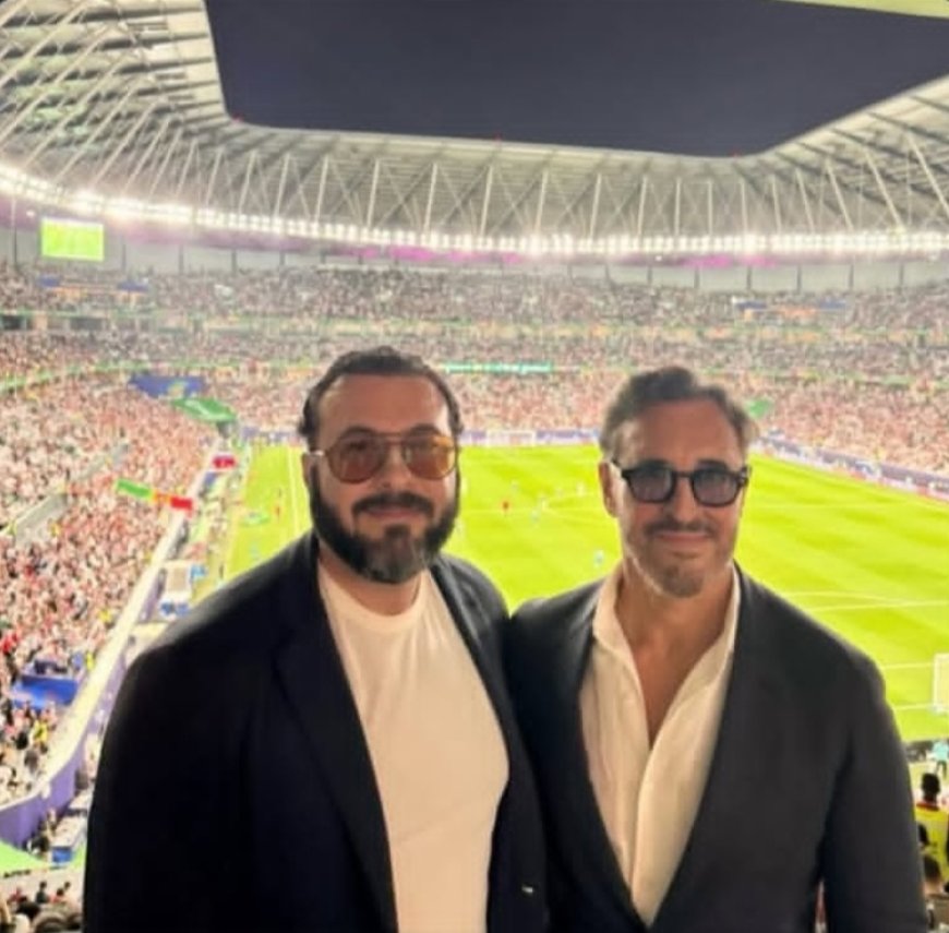 القيصر من المدرجات داعما منتخب بلاده