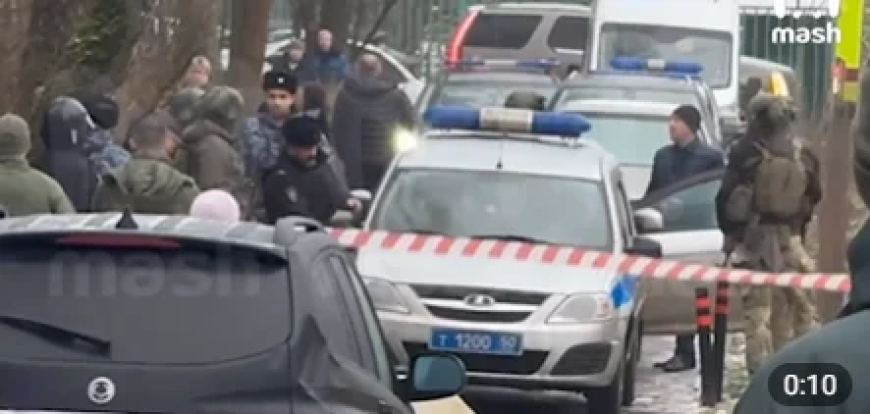 طعن رفاقه بسكين داخل المدرسة.. وهذه هي الحصيلة