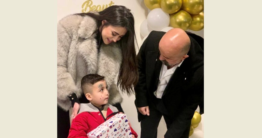 ملكة جمال لبنان تجول في الباروك