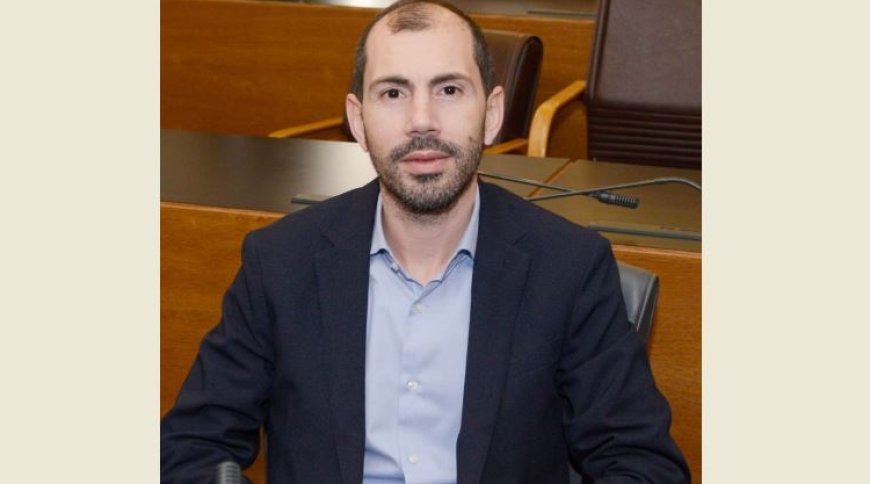 الخير ردا على حاصباني: الإناء ينضح بما فيه