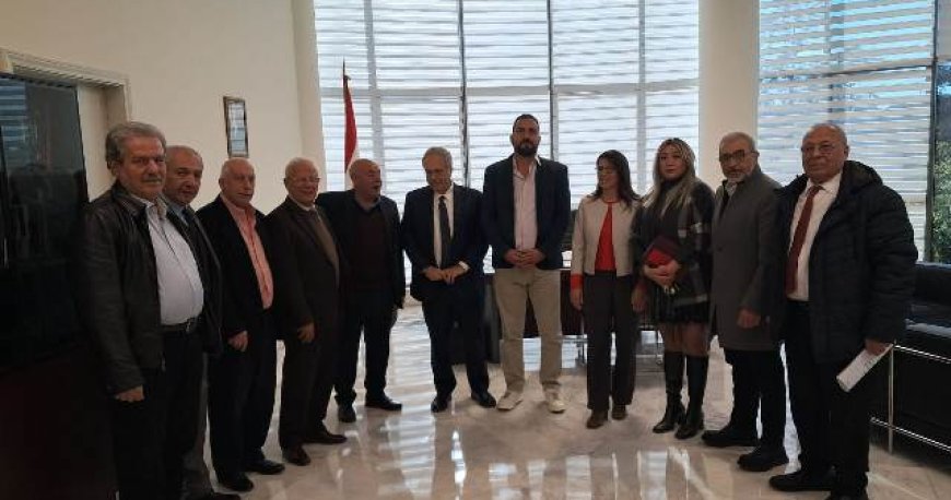 اجتماع رابطة موظفي الإدارة العامة مع متري ومتابعة مطالب تصحيح الأجور