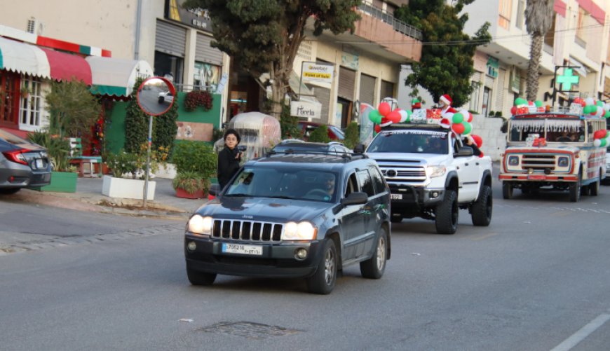 مسيرة سيارة ميلادية في عين الدلب - الزهراني
