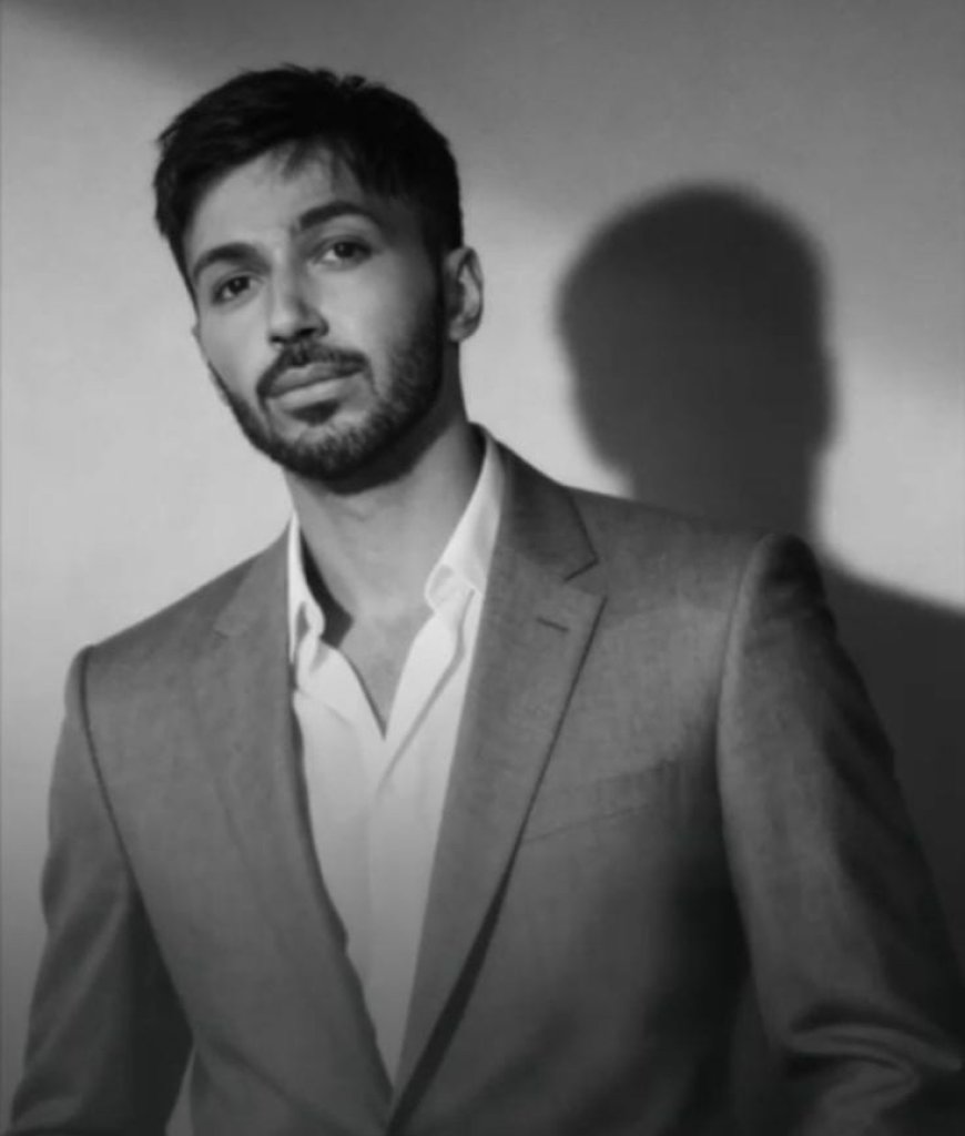 - خالد العبد الله: هل ينجح الصوت الإماراتي الجديد في إعادة زمن الثمانينات بـ "شايف عيونك "؟