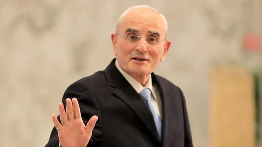 وزير الدفاع  عن اتهمام الجيش بعلاقة مع أحزاب: استهداف خبيث