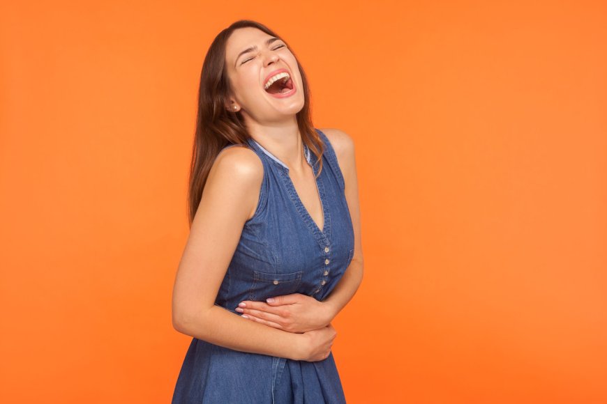 الضحك دواء مجاني لجسم الانسان.. كيف يؤثر على صحتنا؟