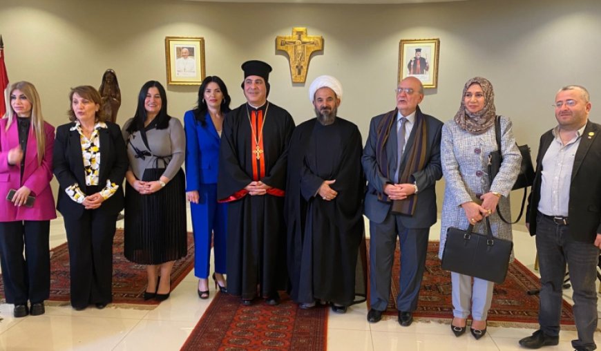 العلامة الحاج تمنى أن يعم السلام في ربوع الوطن: الحل بوحدة اللبنانيبن