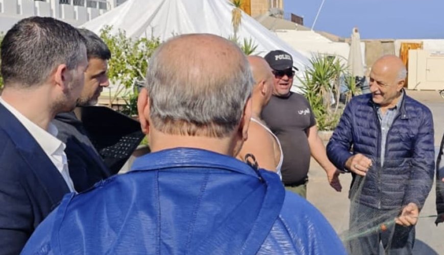 وزارة الزراعة بالتعاون مع "الفاو" وزعا شباك صيد في ميناء صور