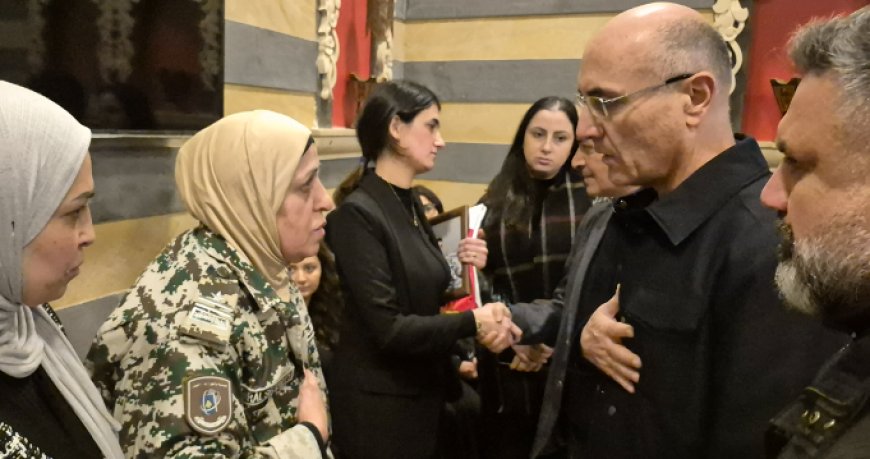 مزبود غصت بالمعزين بشهيد الأمن العام علاء شحادة